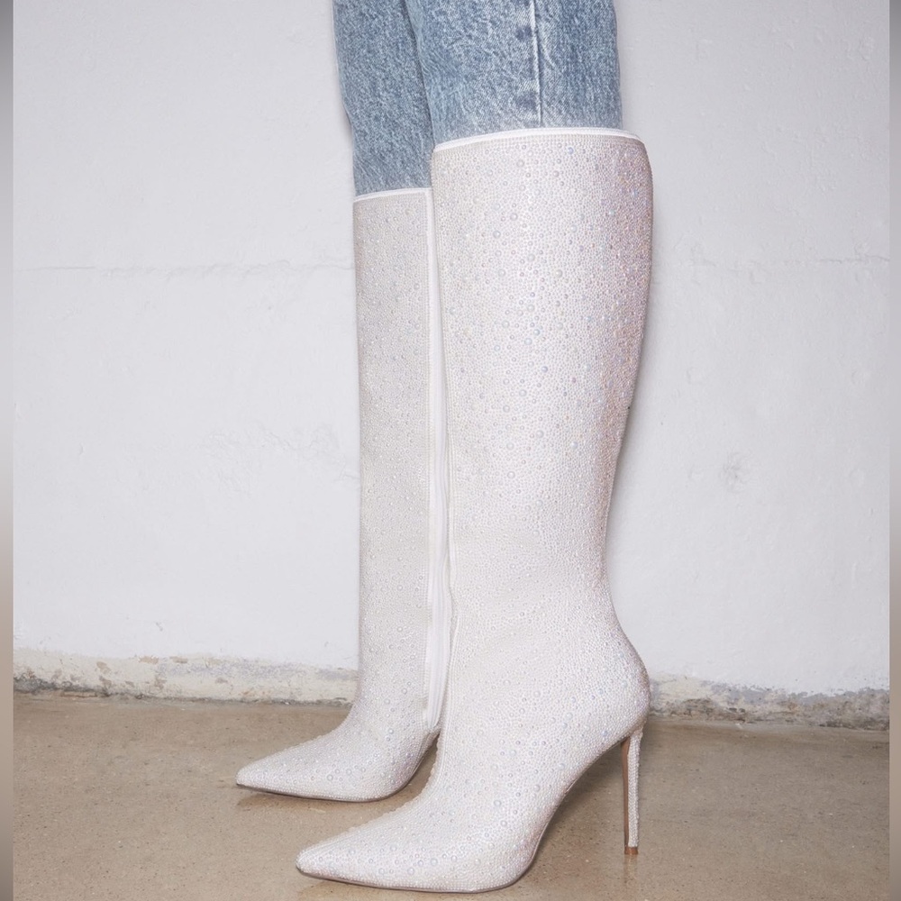 Steve Madden White Heeled Boots with Stiletto